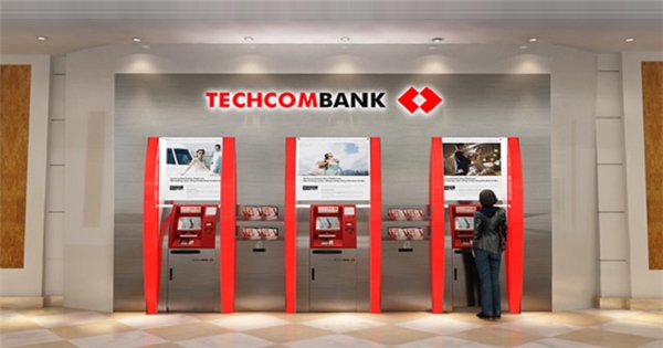 Chiến lược phá giá dịch vụ ngân hàng của Techcombank